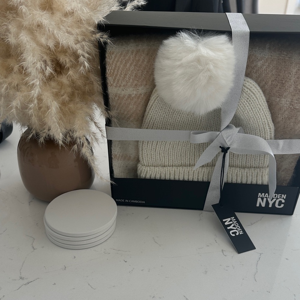 Madden NYC Cream Knit Hat with Pom Pom